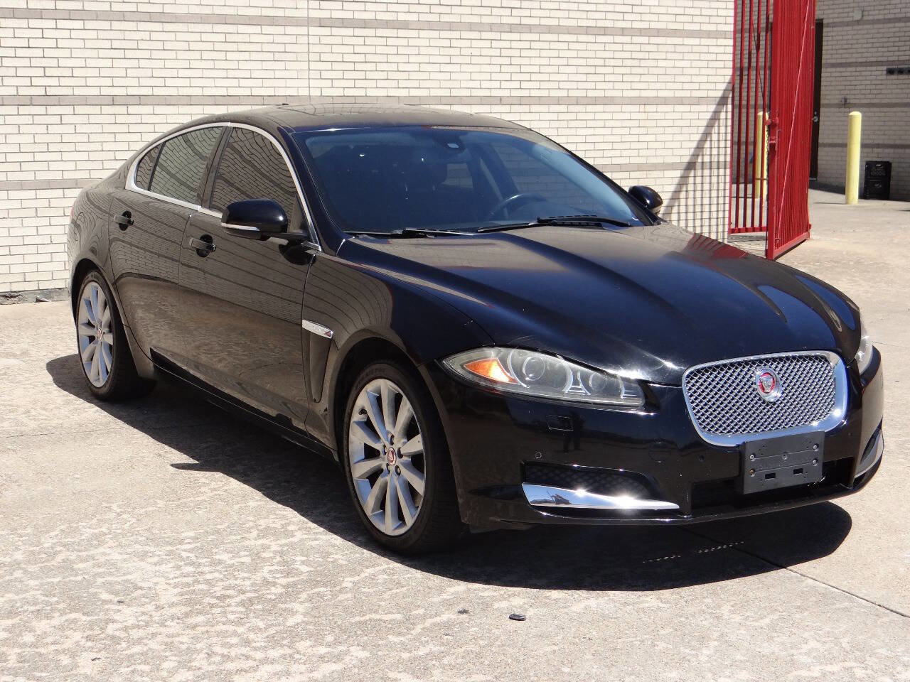 Used 2014 Jaguar XF 3.0 image 3