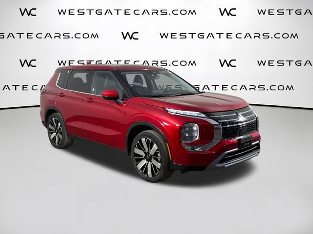 Used 2025 Mitsubishi Outlander AWD image 46