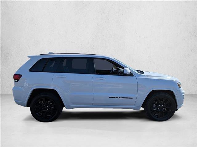 Used 2018 Jeep Grand Cherokee Altitude image 4