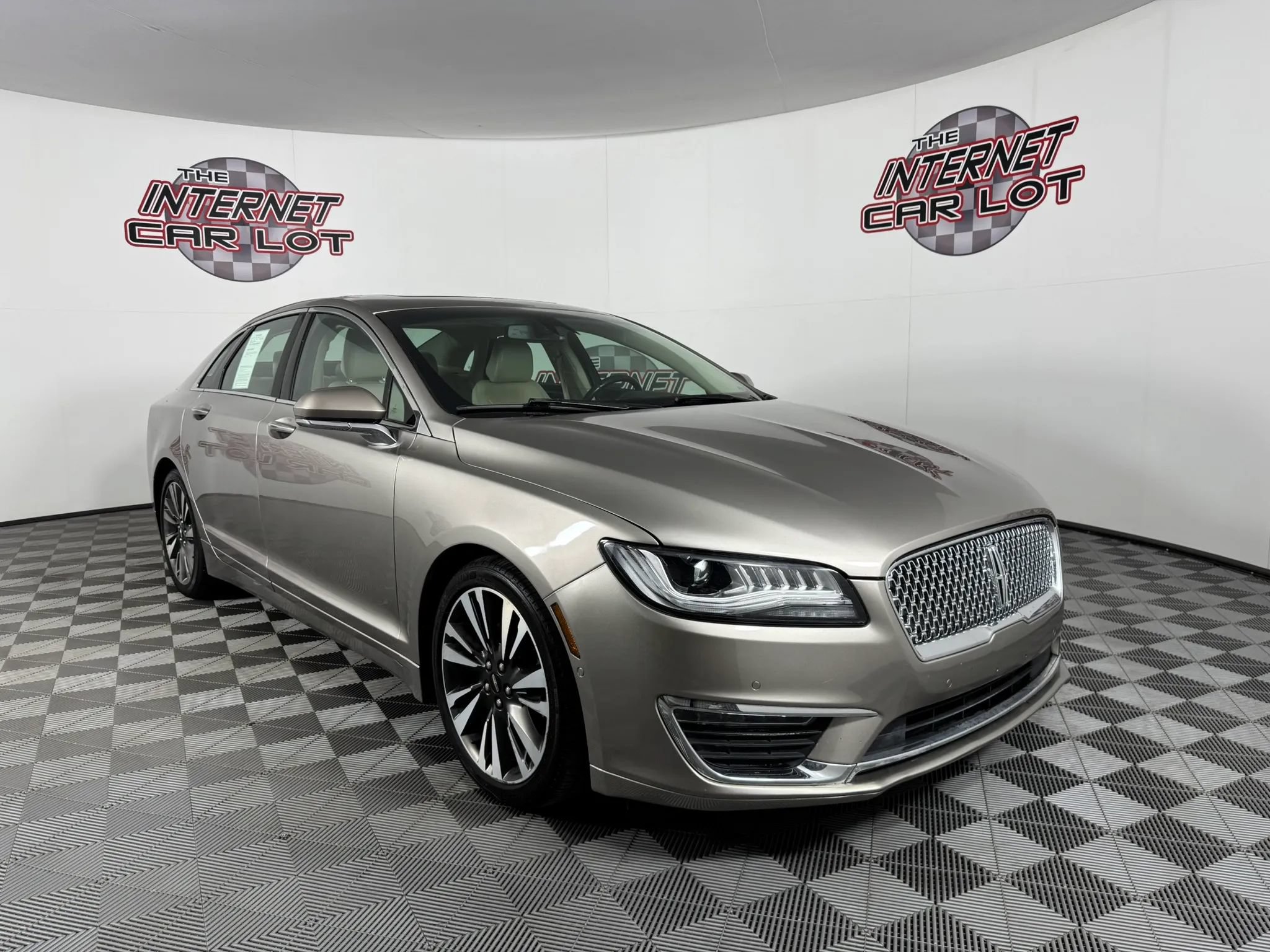 Used 2020 Lincoln MKZ Reserve FWD image 9