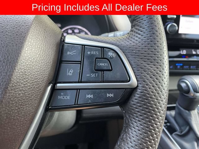 Used 2023 Toyota Sienna Platinum AWD/4WD image 30
