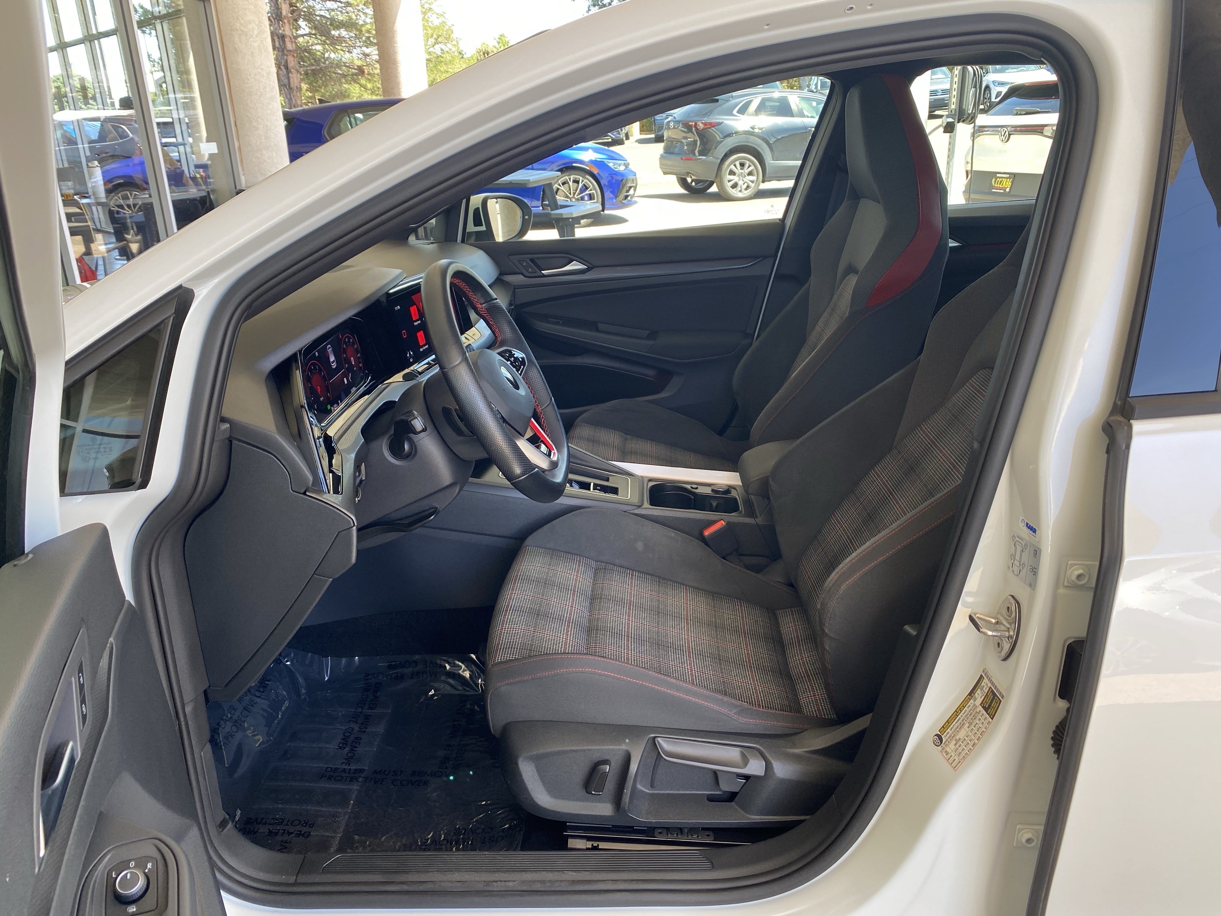 Certified 2022 Volkswagen GTI SE FWD image 33