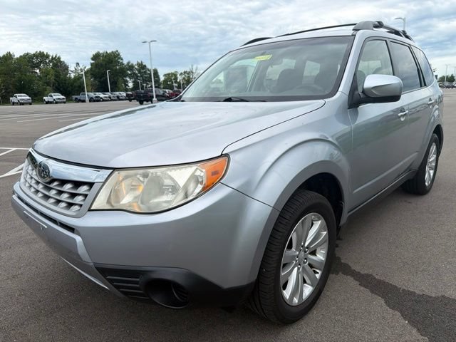 Used 2012 Subaru Forester 2.5X Premium w/ All-Weather Pkg AWD/4WD image 2