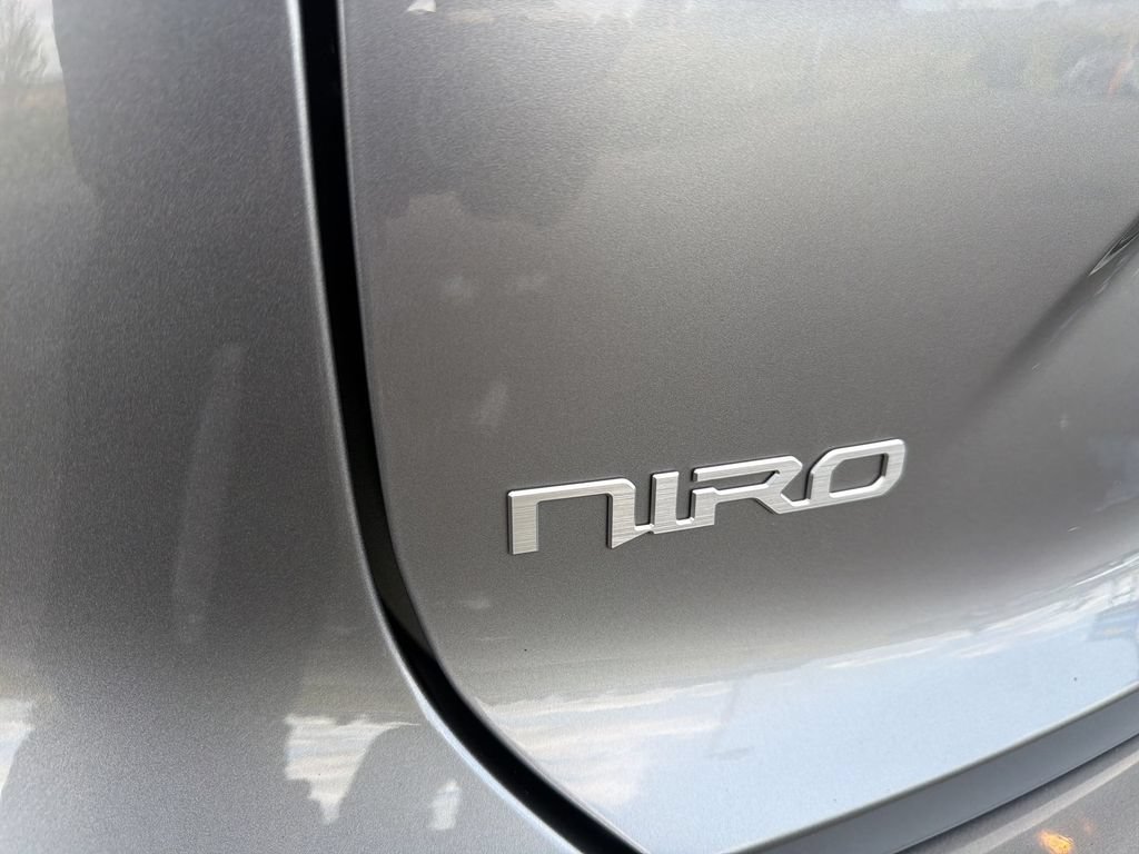 Used 2024 Kia Niro Wind w/ Wind Preserve Package FWD image 32
