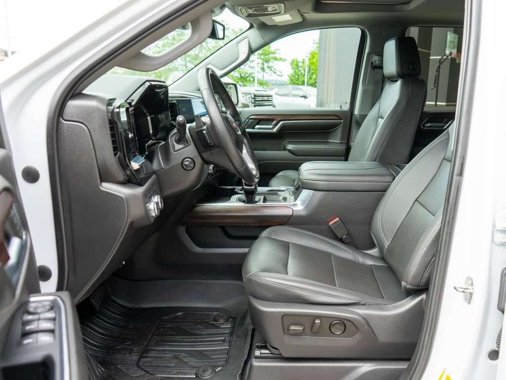 Certified 2023 GMC Sierra 1500 SLT w/ SLT Premium Package AWD/4WD image 11
