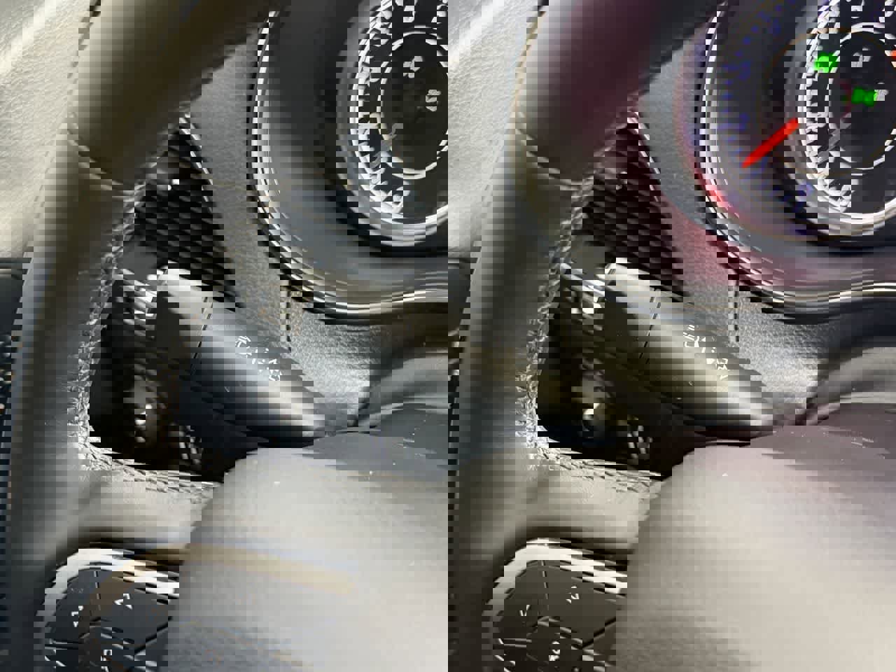 Used 2019 Jeep Cherokee Limited image 17