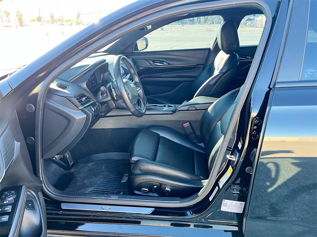 Used 2024 Cadillac CT4 Sport w/ Technology Package image 21