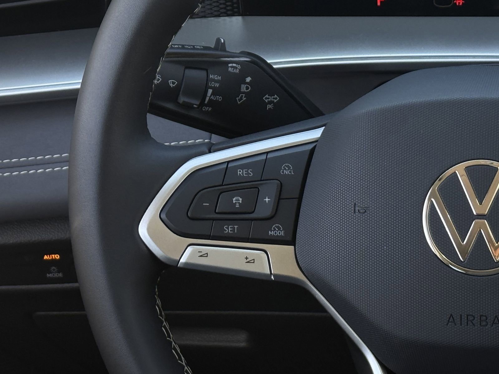 New 2026 Volkswagen Tiguan SE image 15