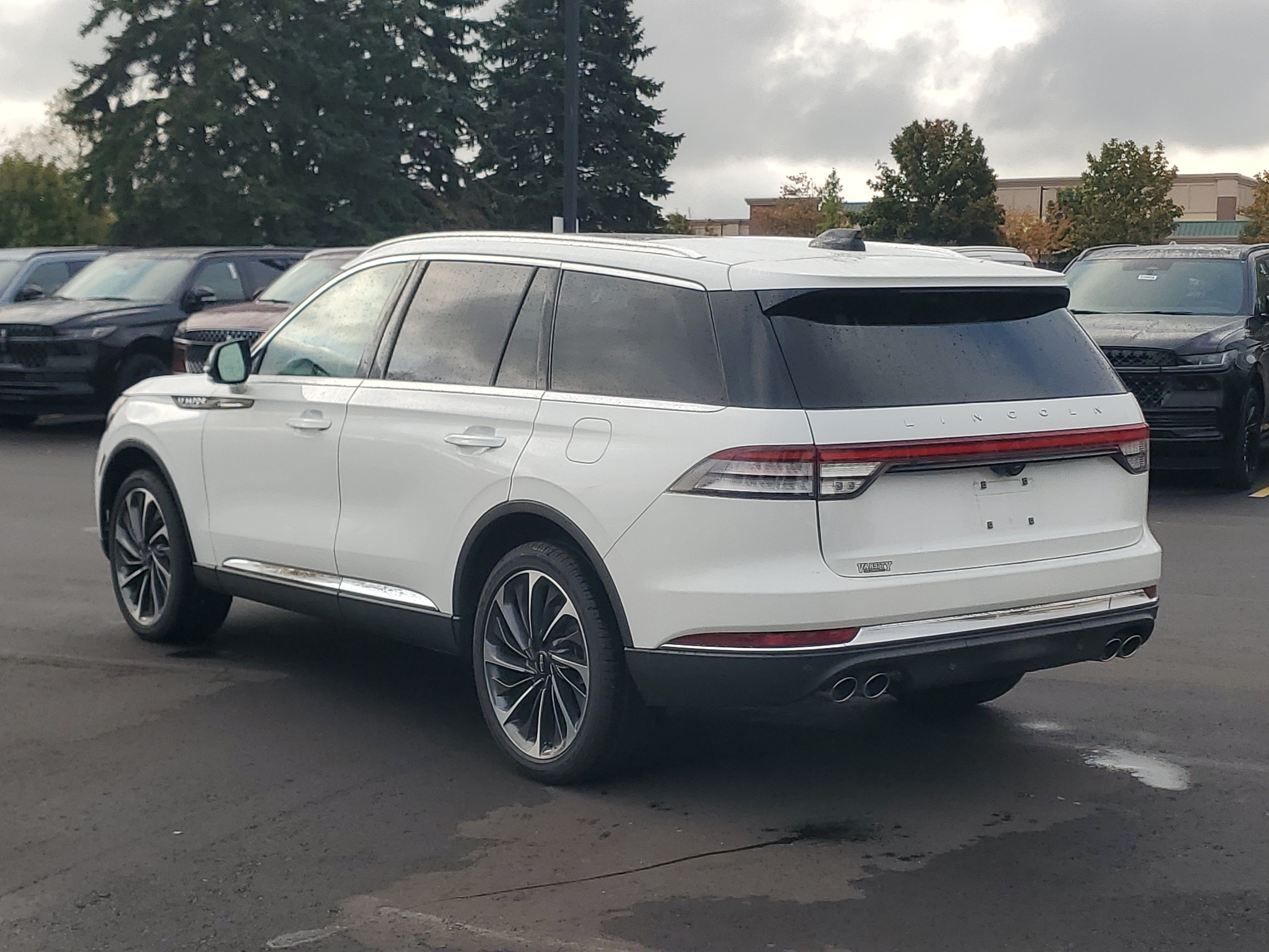 New 2026 Lincoln Aviator Reserve AWD/4WD image 3