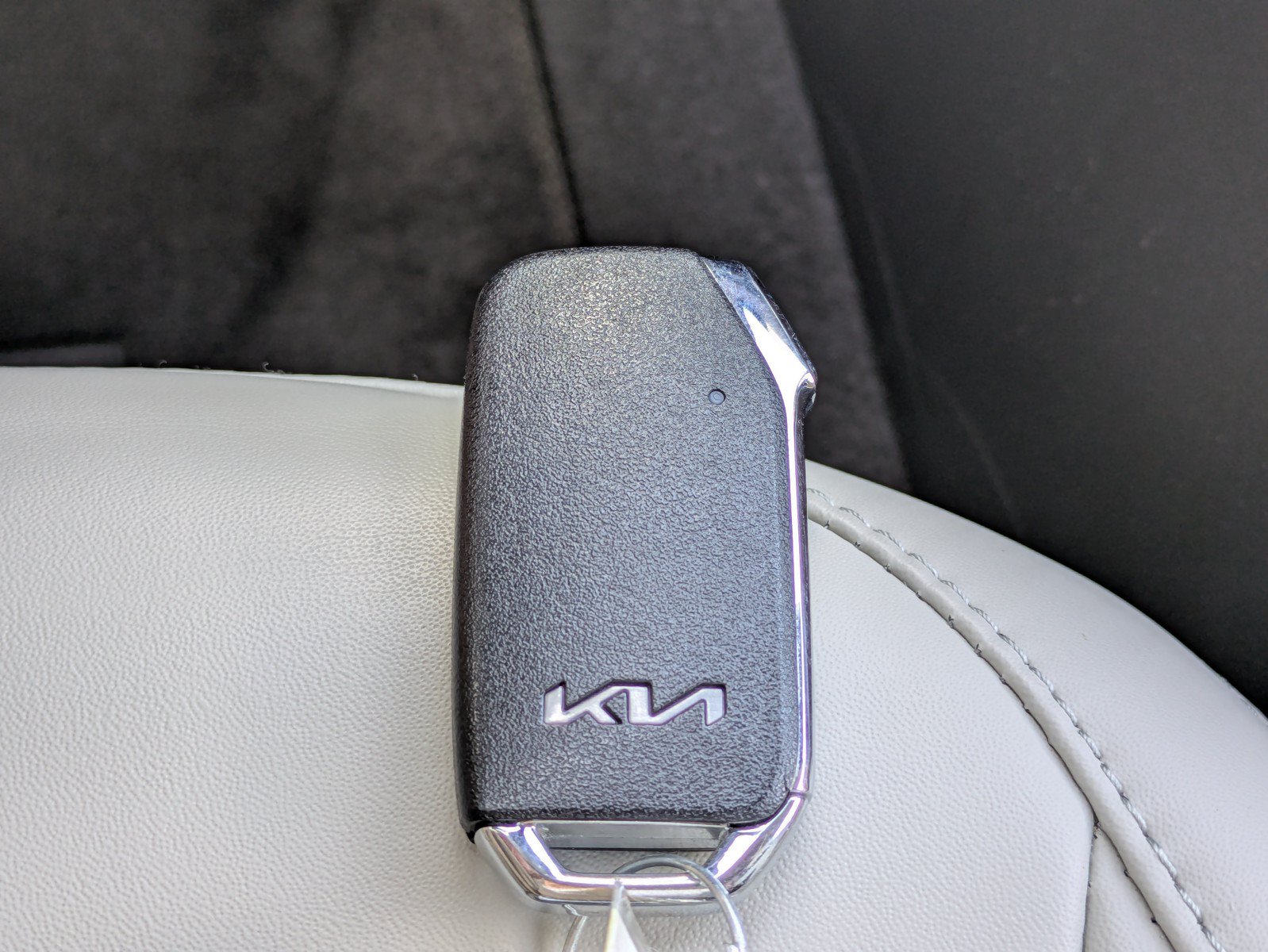 Certified 2023 Kia Niro EX FWD image 28