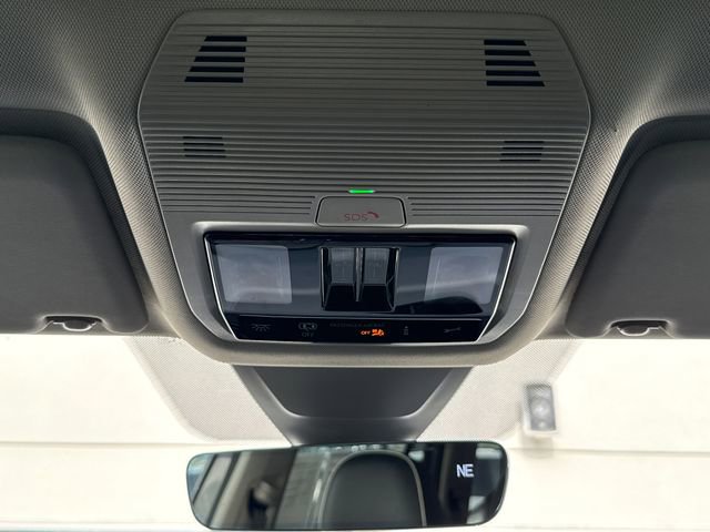 Used 2025 Volkswagen Atlas SEL Premium R-Line image 28