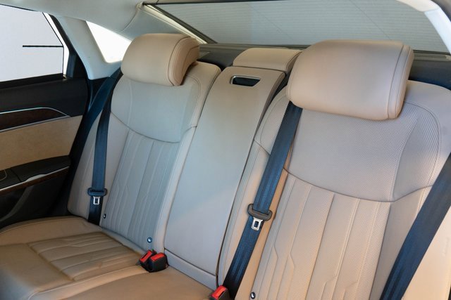 Used 2021 Audi A8 L 4.0T image 22