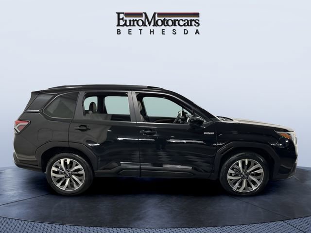 Used 2025 Subaru Forester Touring AWD/4WD image 6
