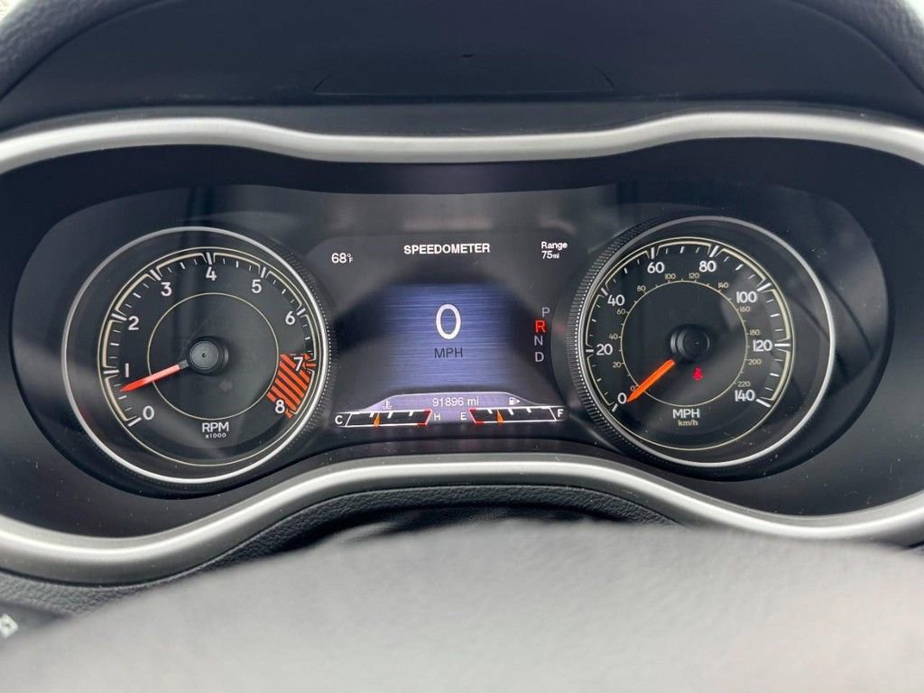 Used 2015 Jeep Cherokee Trailhawk w/ Comfort/Convenience Group image 27