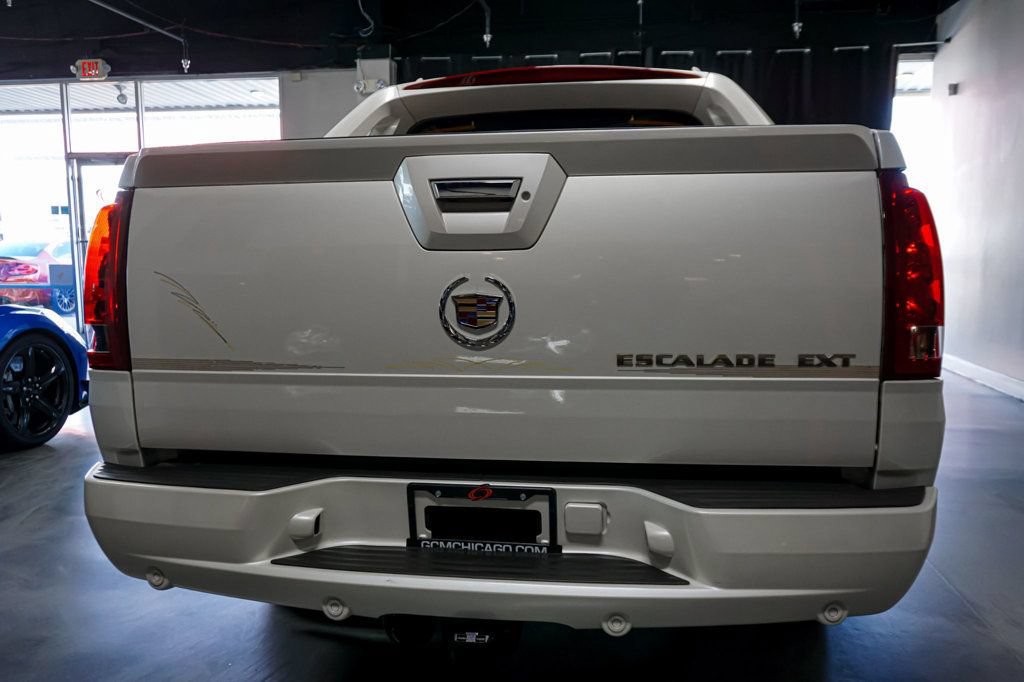 Used 2004 Cadillac Escalade EXT AWD/4WD image 14