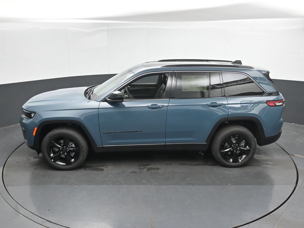 New 2027 Jeep Grand Cherokee Limited AWD/4WD image 40