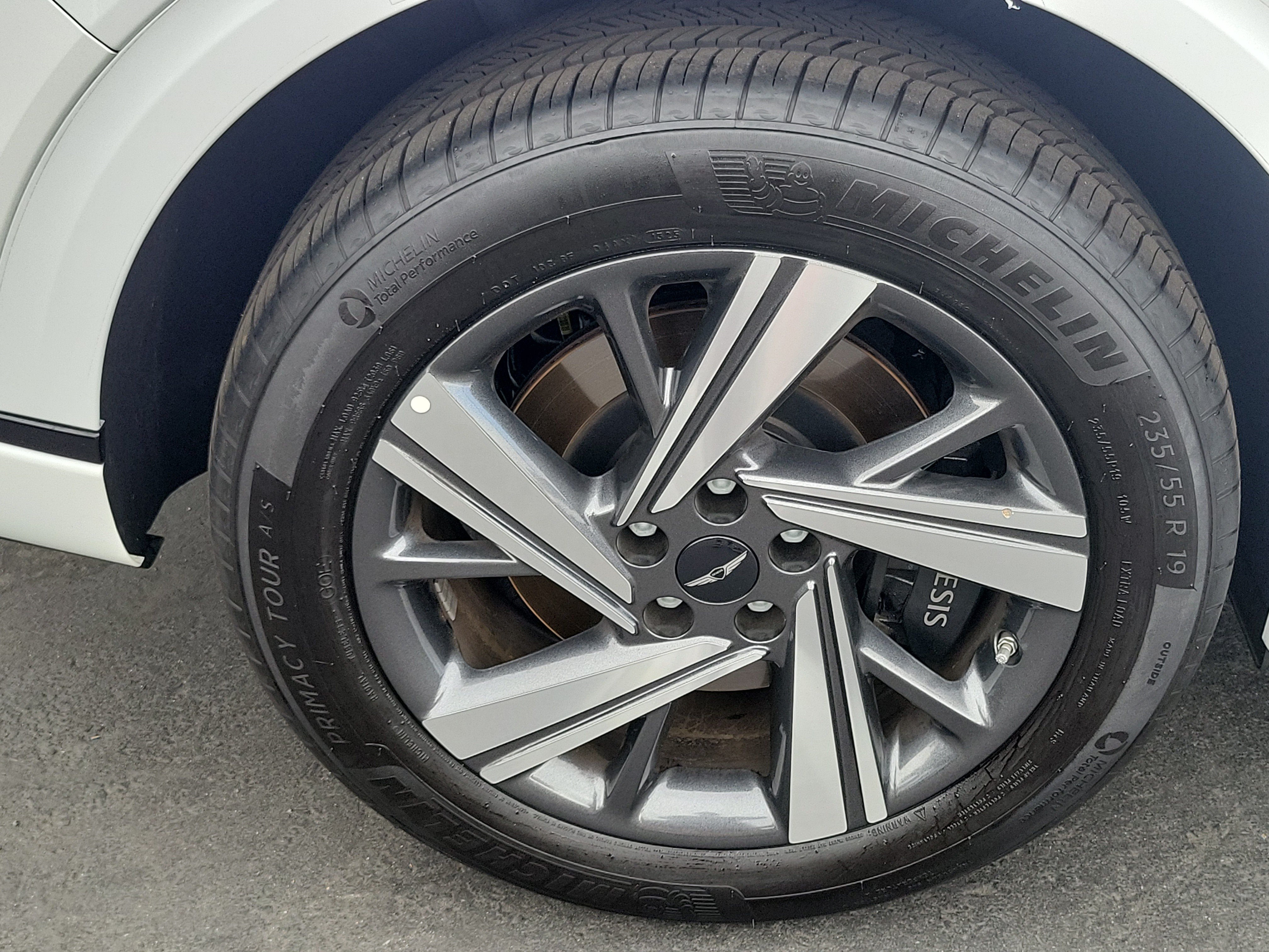 Certified 2026 Genesis GV70 3.5T Sport Advanced AWD/4WD image 24