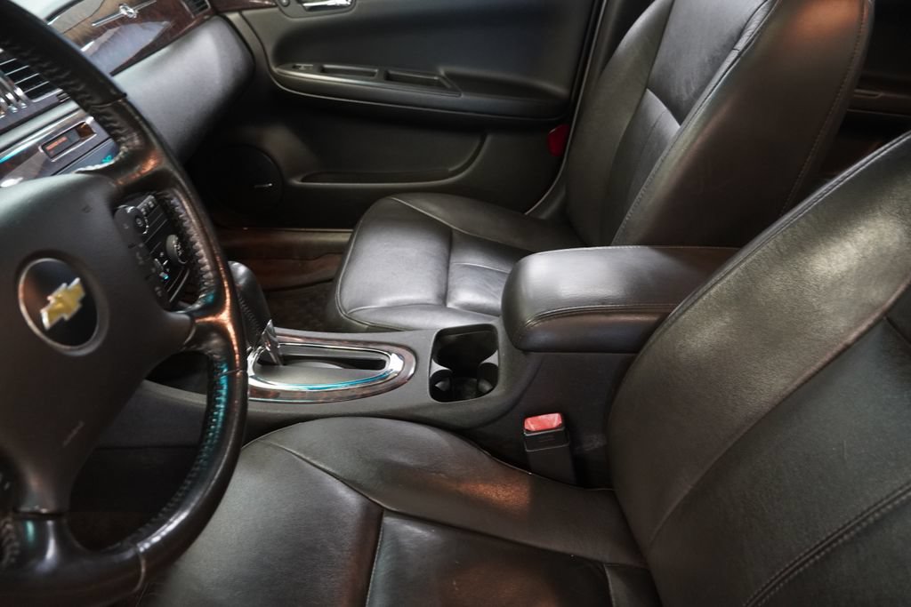 Used 2014 Chevrolet Impala LTZ FWD image 8