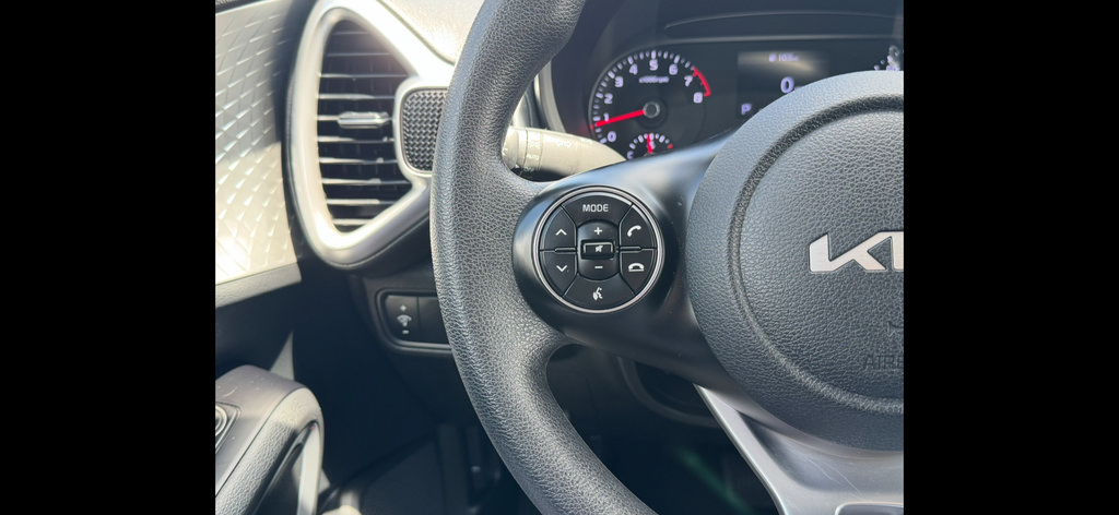 Used 2022 Kia Soul LX FWD image 10