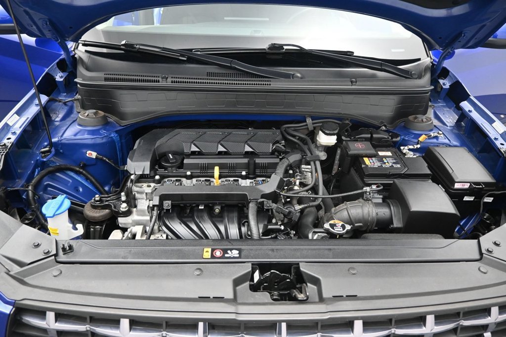 Used 2024 Hyundai Venue SEL FWD image 11