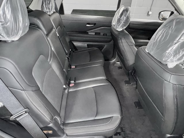New 2026 Nissan Pathfinder SL AWD/4WD image 9