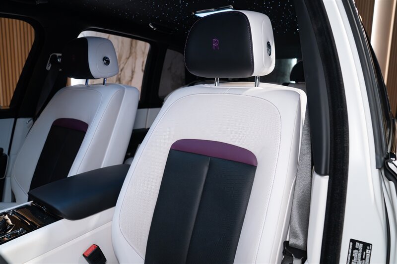 Used 2023 Rolls-Royce Cullinan Black Badge AWD/4WD image 16