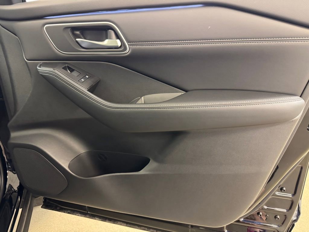 New 2026 Nissan Rogue Platinum AWD/4WD image 31