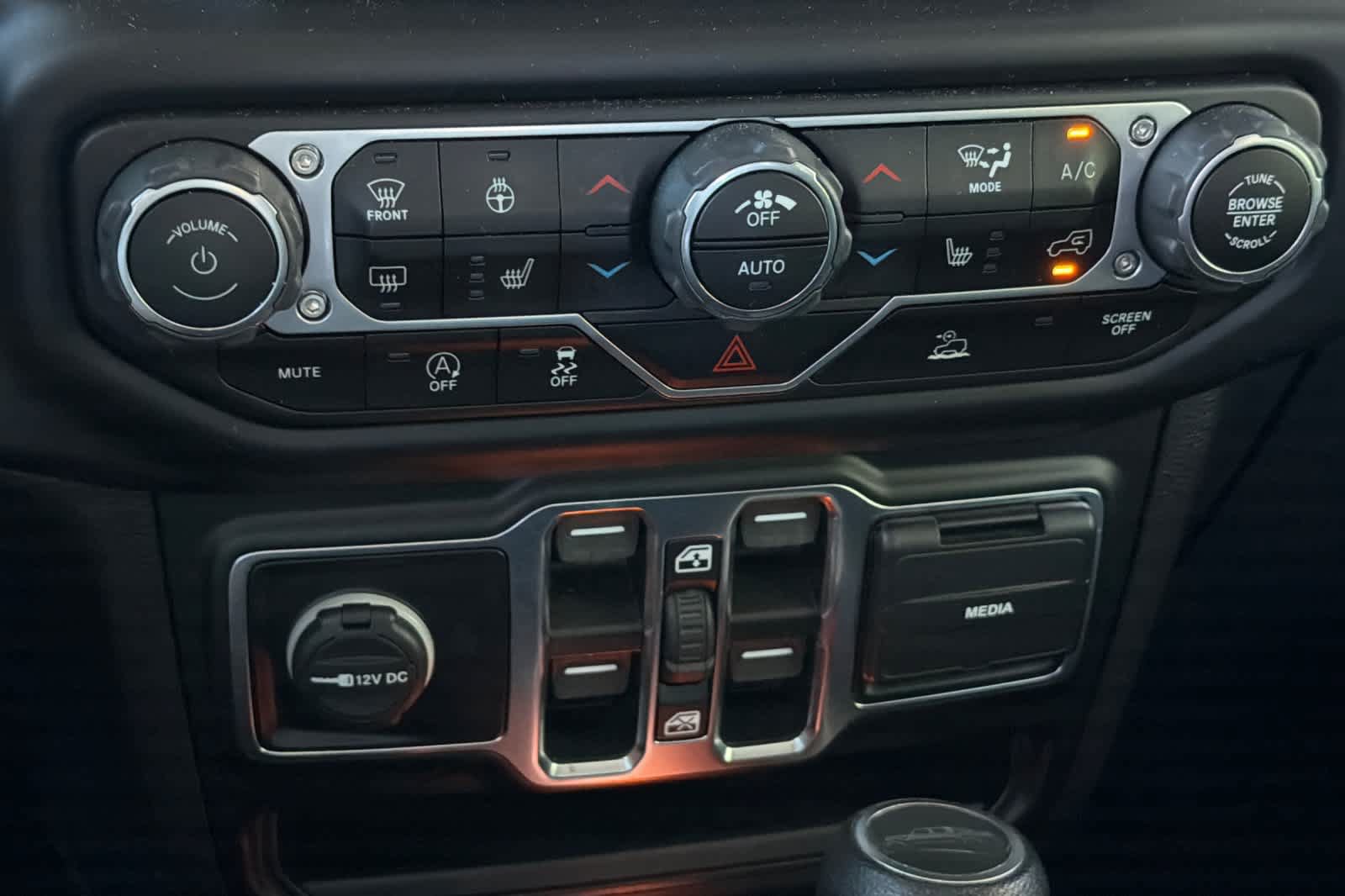 Used 2021 Jeep Gladiator Sport AWD/4WD image 21