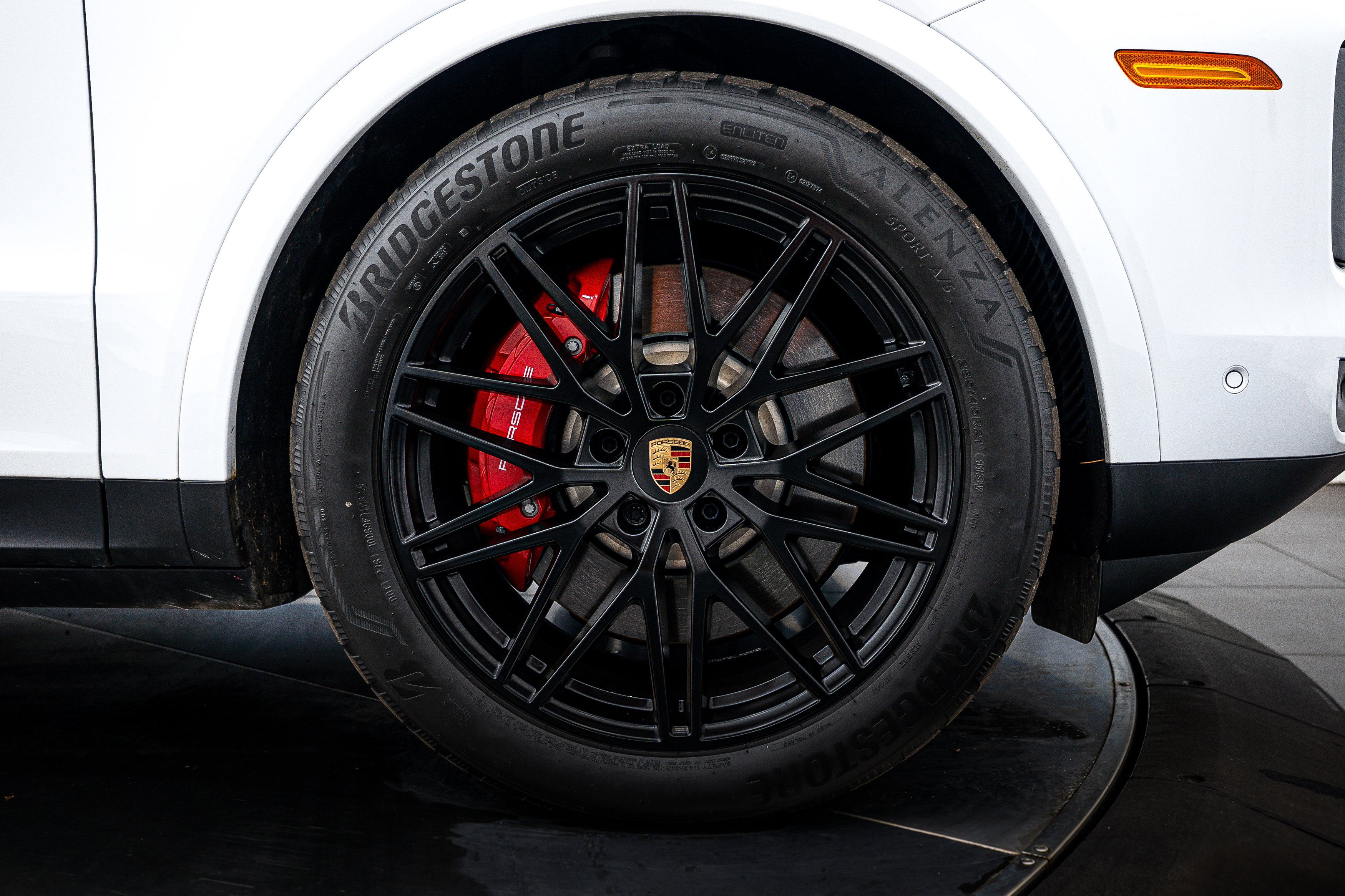 Certified 2025 Porsche Cayenne S image 11