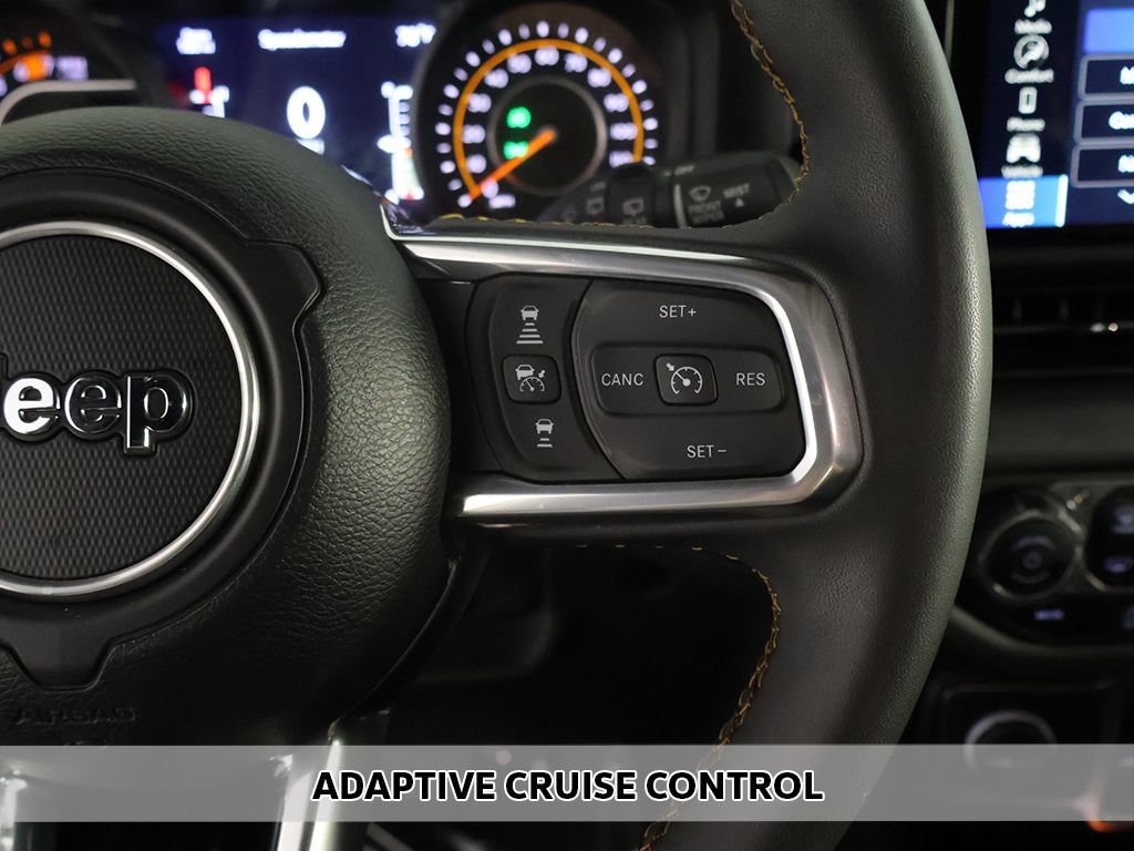 Used 2024 Jeep Wrangler Unlimited Sahara w/ Technology Group AWD/4WD image 4