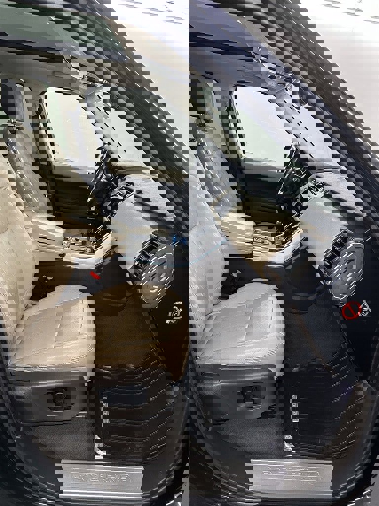 Used 2018 Land Rover Range Rover Sport HSE image 38