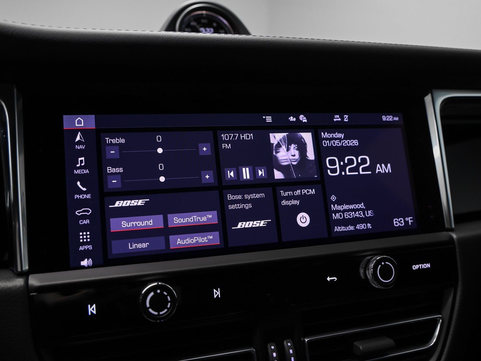 New 2026 Porsche Macan Turbo image 42