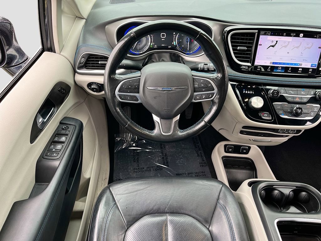 Certified 2021 Chrysler Pacifica Touring-L w/ Uconnect Theater Family Group image 21