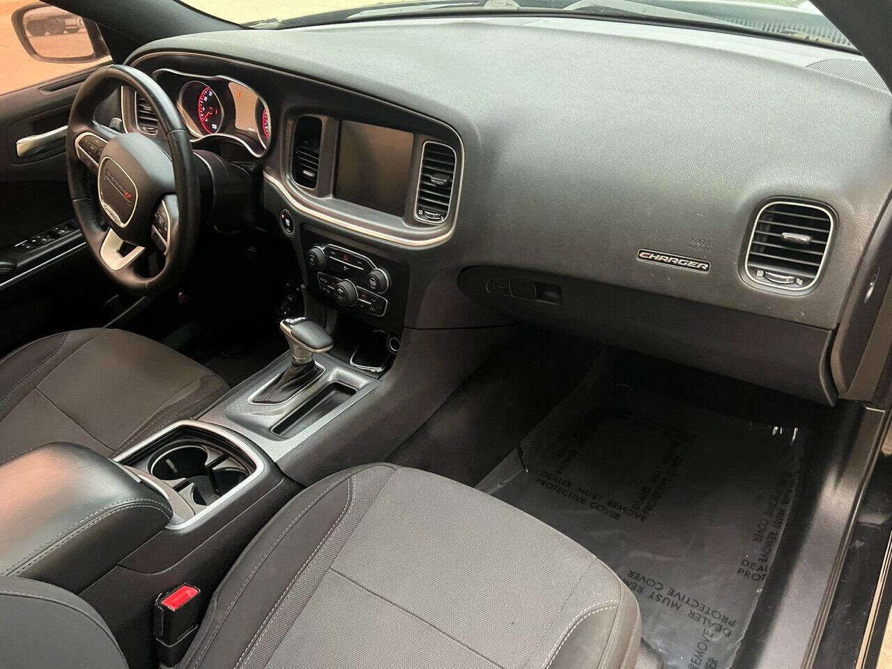 Used 2015 Dodge Charger SXT RWD image 24