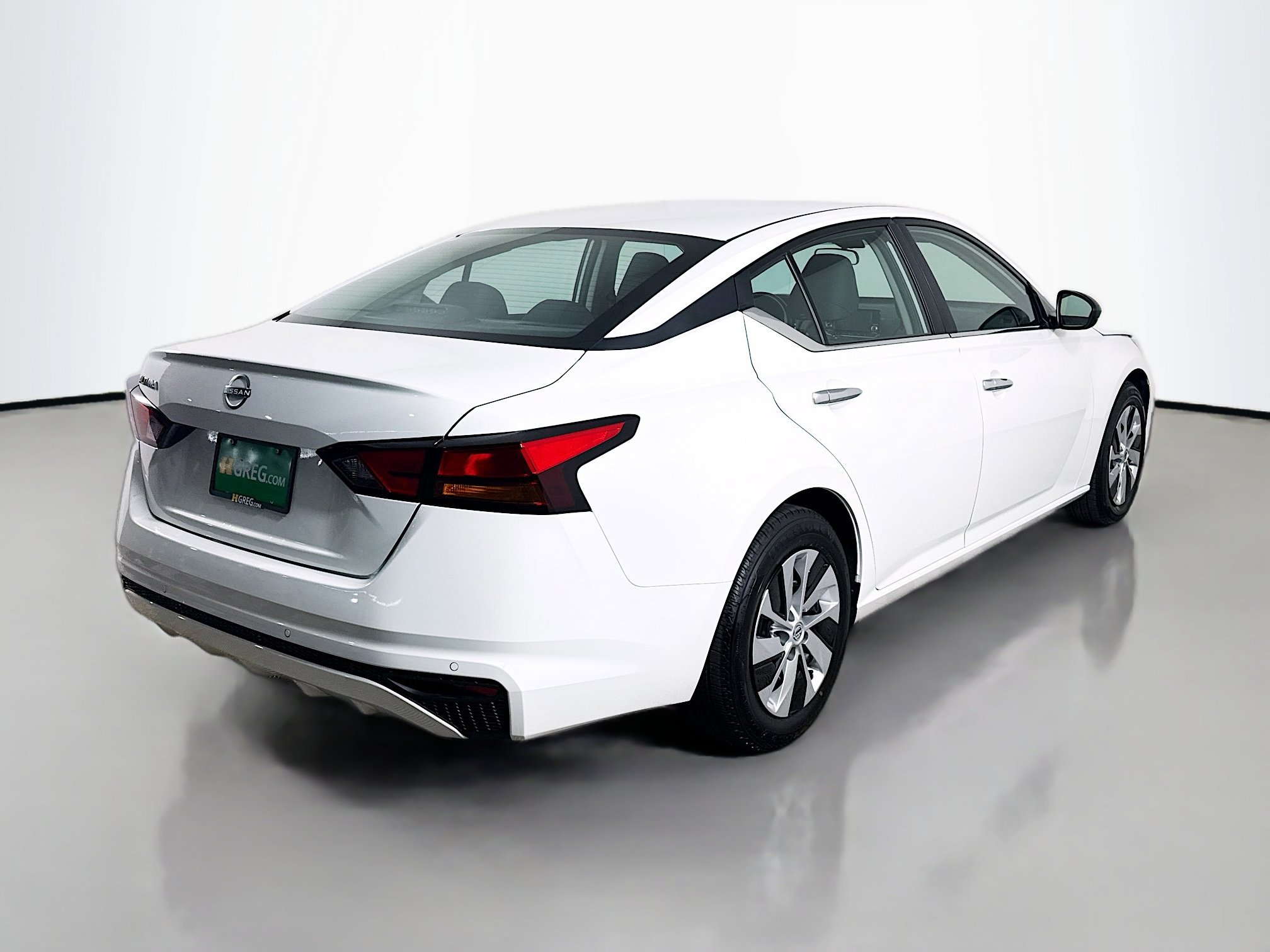 Used 2024 Nissan Altima 2.5 S image 10