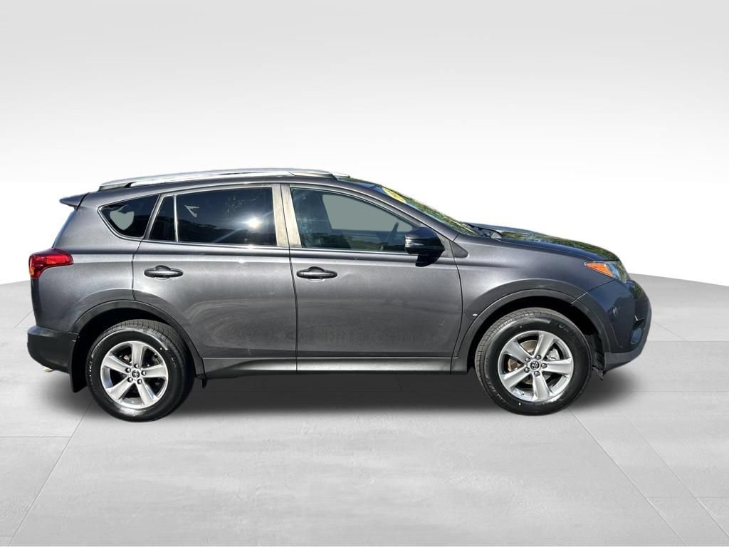 Used 2015 Toyota RAV4 XLE AWD/4WD image 6