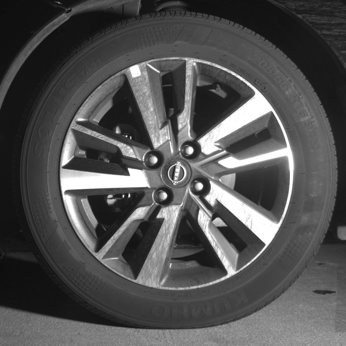 Used 2025 Nissan Versa SV image 12