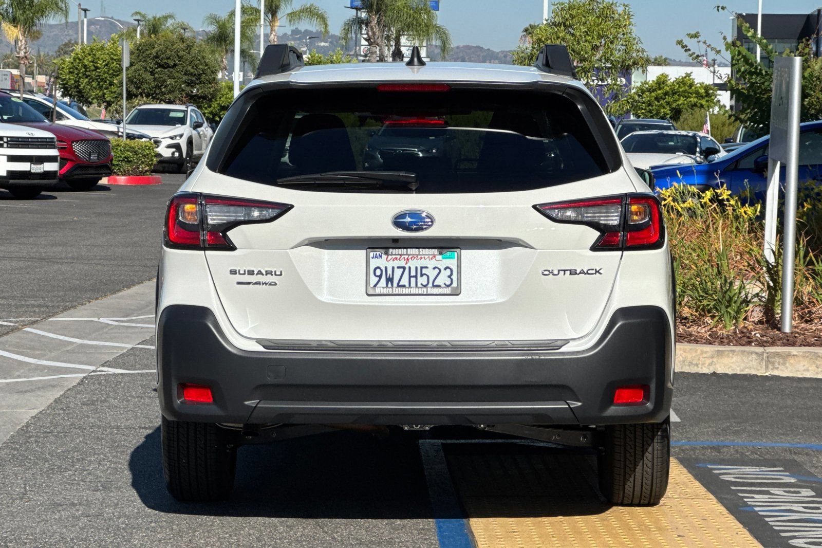 Certified 2025 Subaru Outback Premium AWD/4WD image 5