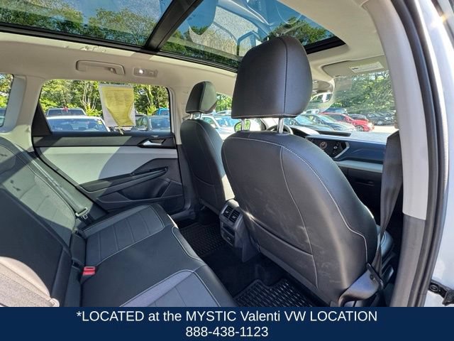 Certified 2023 Volkswagen Taos SE w/ Panoramic Sunroof Package FWD image 24