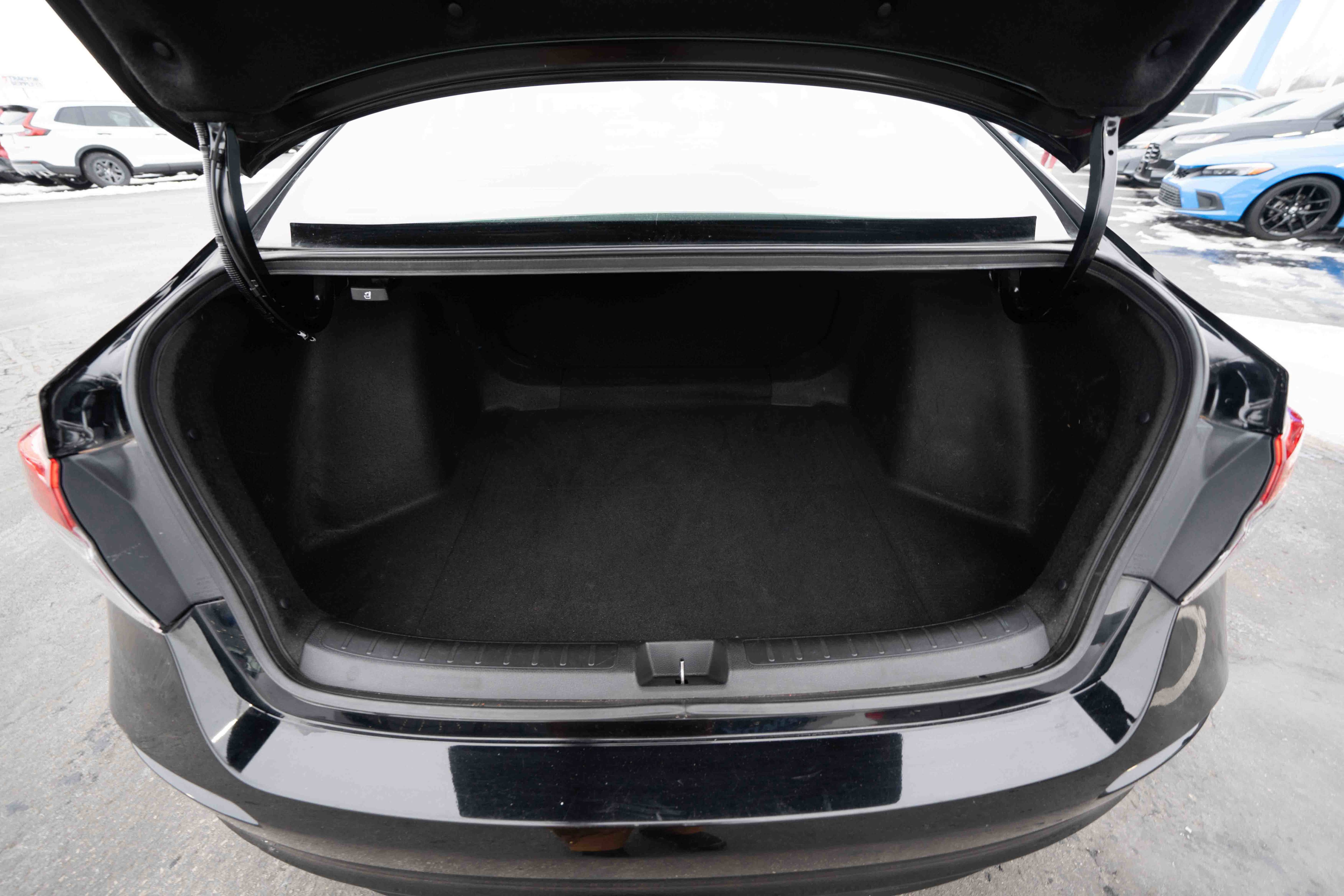 Used 2023 Honda Civic Sport image 27