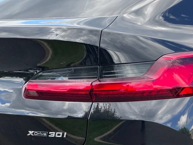 Used 2024 BMW X4 xDrive30i w/ Premium Package AWD/4WD image 15