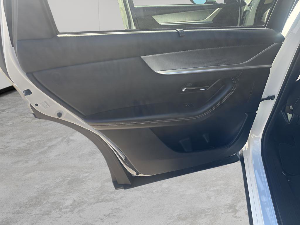 Used 2024 MAZDA CX-90 Plug-In Hybrid w/ Preferred image 17