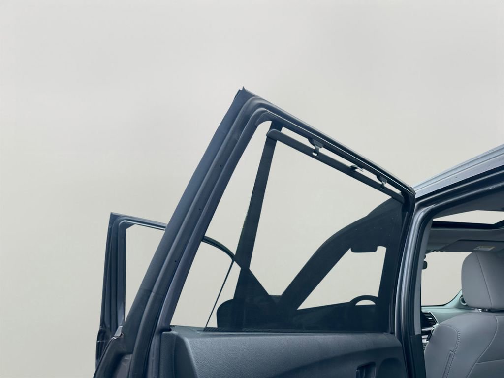 Used 2021 Honda Pilot Touring image 25