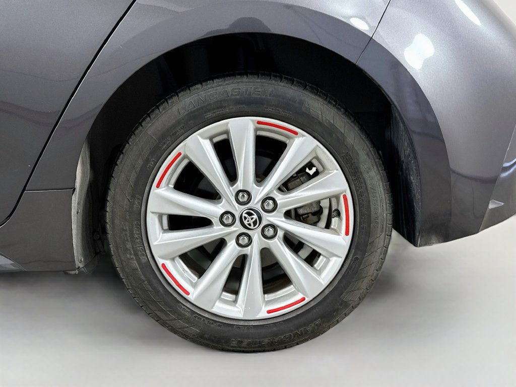 Used 2023 Toyota Corolla SE FWD image 29