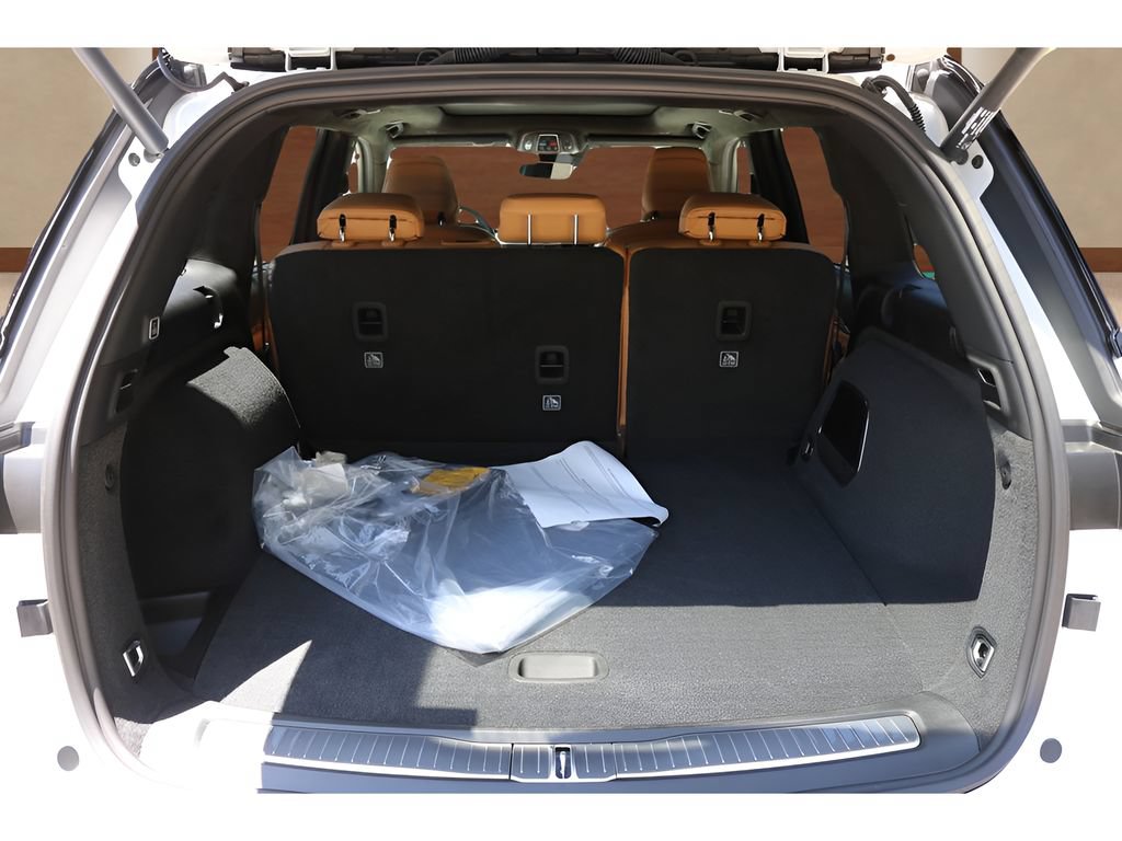New 2026 Jeep Grand Cherokee Summit w/ Obsidian Package AWD/4WD image 17