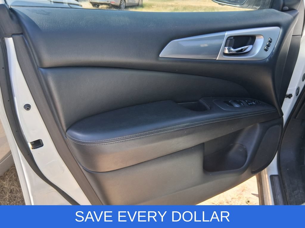 Used 2019 Nissan Pathfinder SL FWD image 8