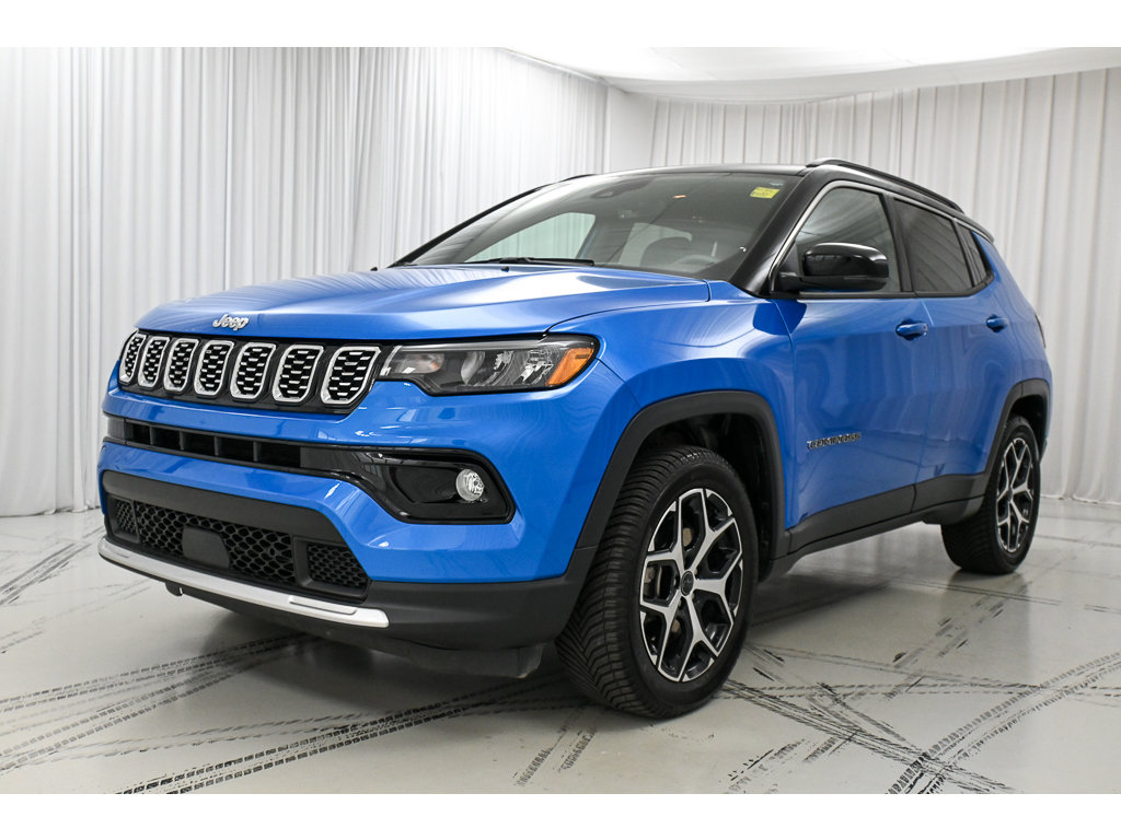 Used 2025 Jeep Compass Limited w/ Sun & Sound Group AWD/4WD image 4