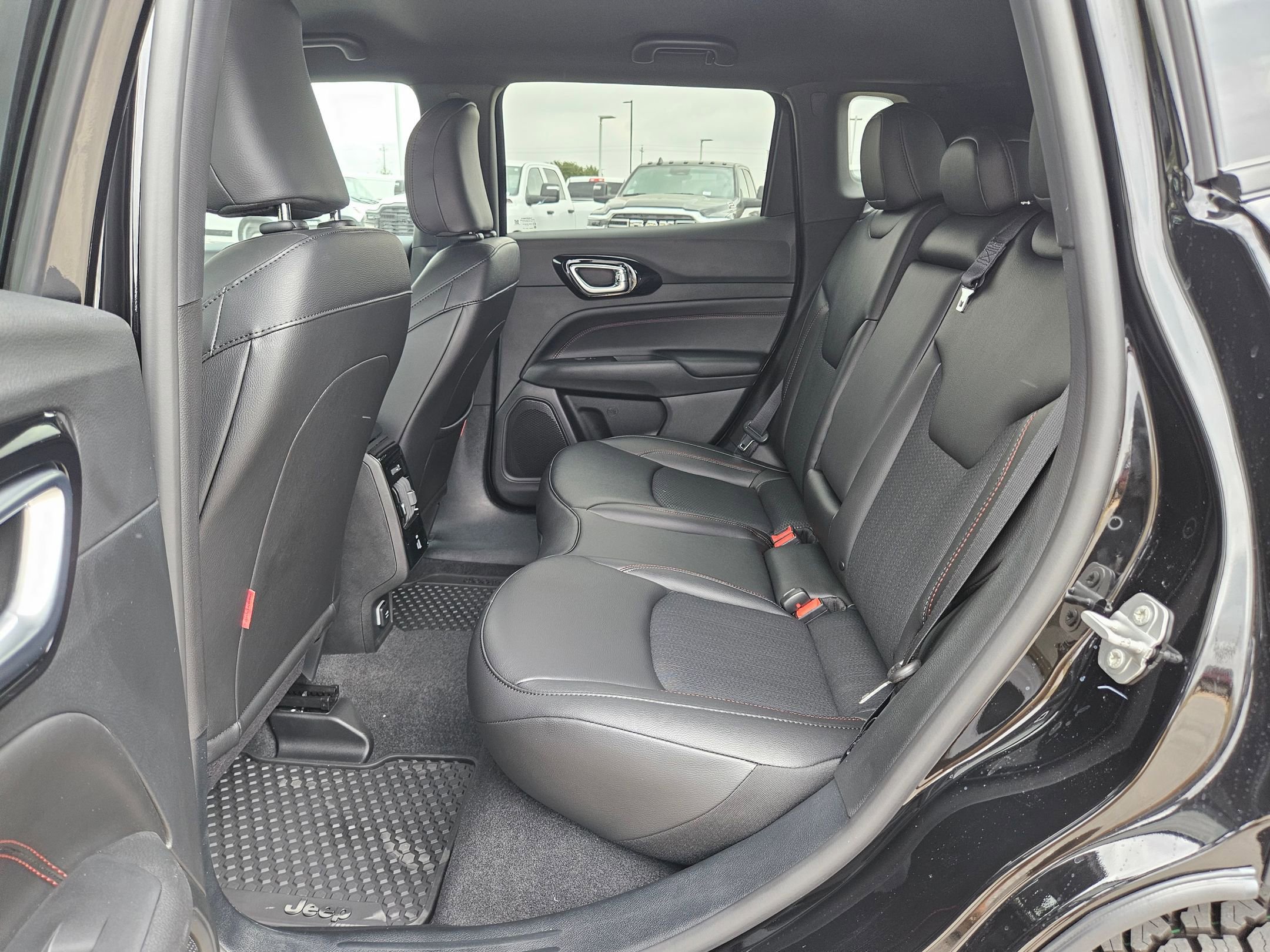 New 2026 Jeep Compass Trailhawk image 13