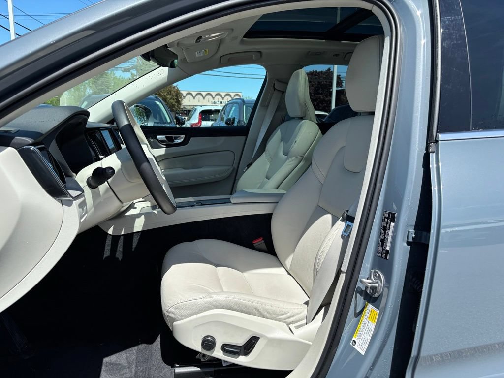 Certified 2023 Volvo XC60 B5 Plus w/ Climate Package AWD/4WD image 19