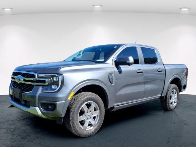 Used 2025 Ford Ranger Lariat w/ FX4 Off-Road Package AWD/4WD image 2